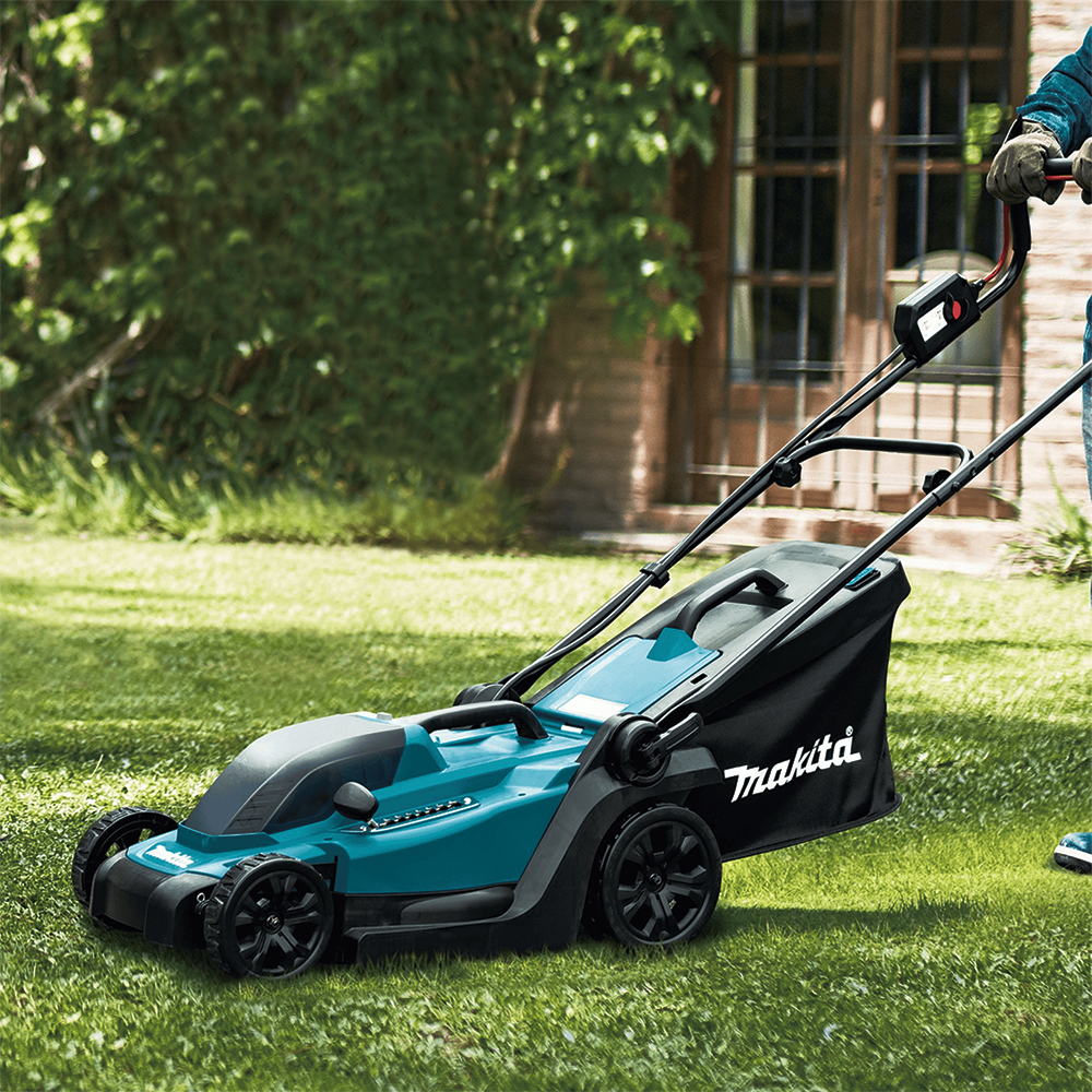 APARADOR DE GRAMA A BATERIA 18V CORTADOR TIPO CARRINHO MAKITA DLM330ZC - SOMENTE A MAQUINA + BATARIA BL1850B + CARREGADOR DC18WC - Imagem 4