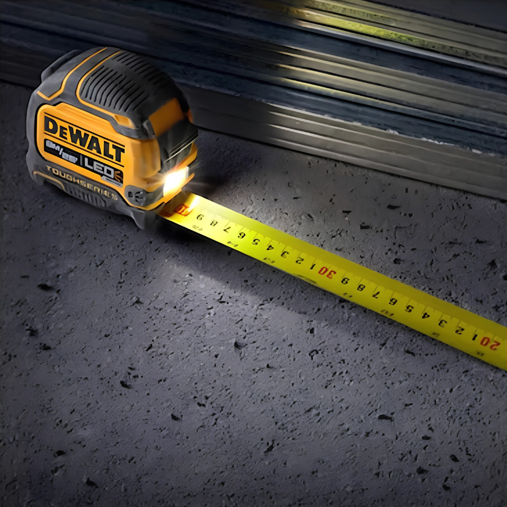 TRENA DE BOLSO DEWALT TOUGHSERIES 8M/26" X 25MM COM LED DEWALT DWHT35268M - Imagem 4